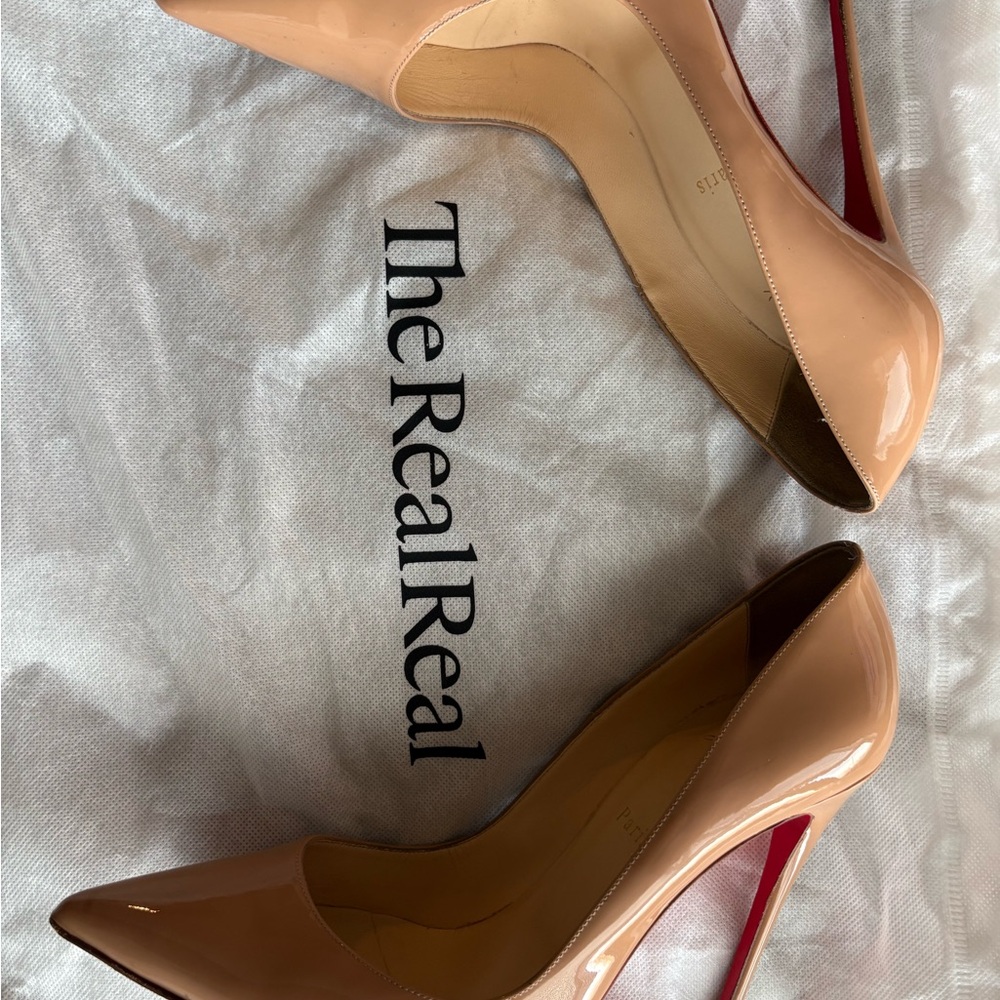 Christian Louboutin So Kate Nude Patent Pointed-Toe Pumps - Picture 12 of 13